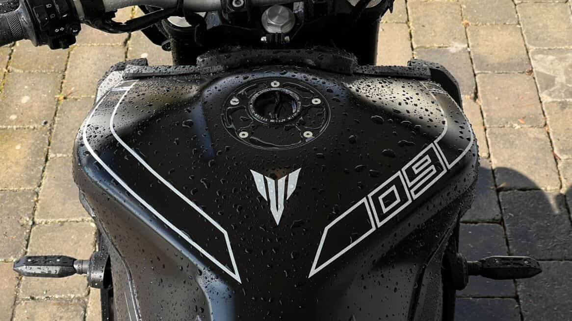 Yamaha MT09 (2017-2020) Tank Sticker 3.0