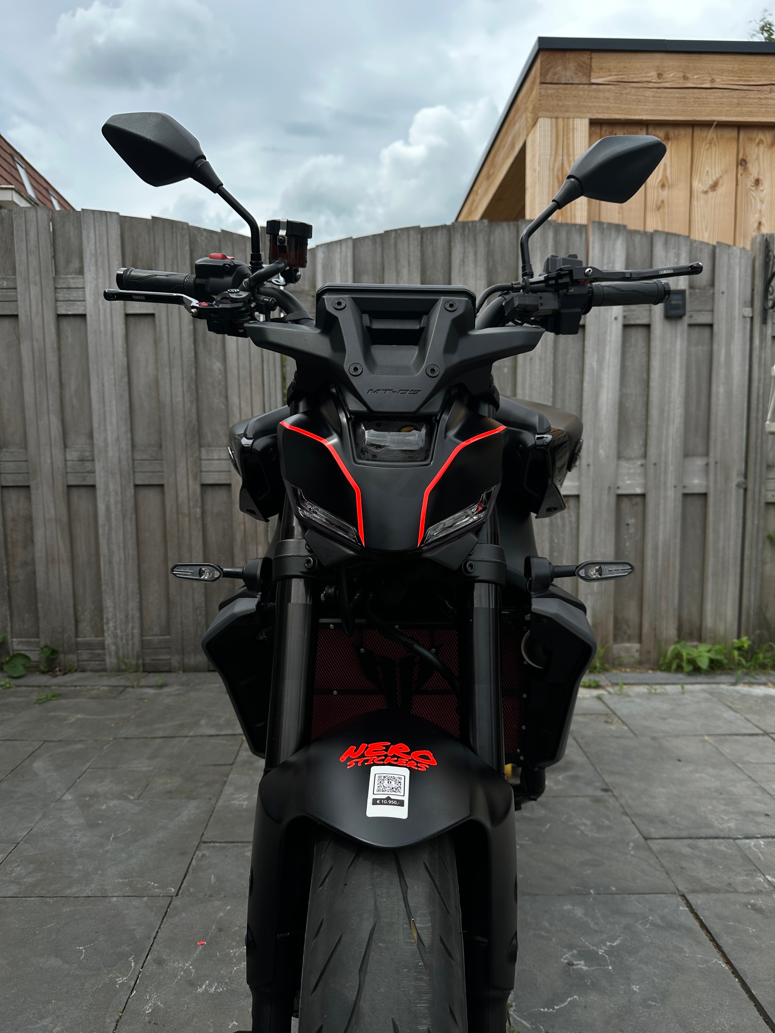 Yamaha MT09 Headlight Sticker 2.0 (2024-2025)
