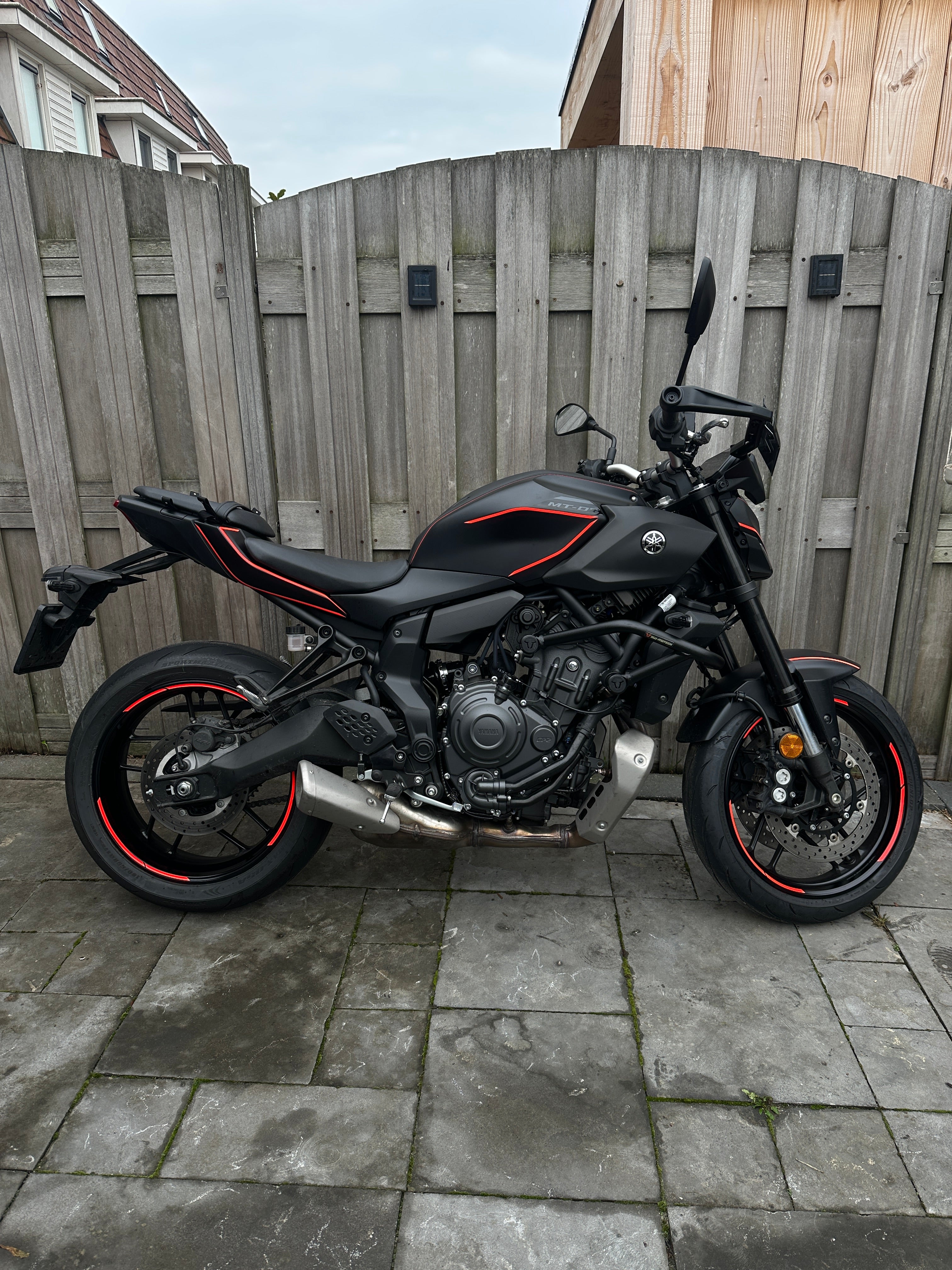 Yamaha MT07 Nero Sticker Set (2024 ->)
