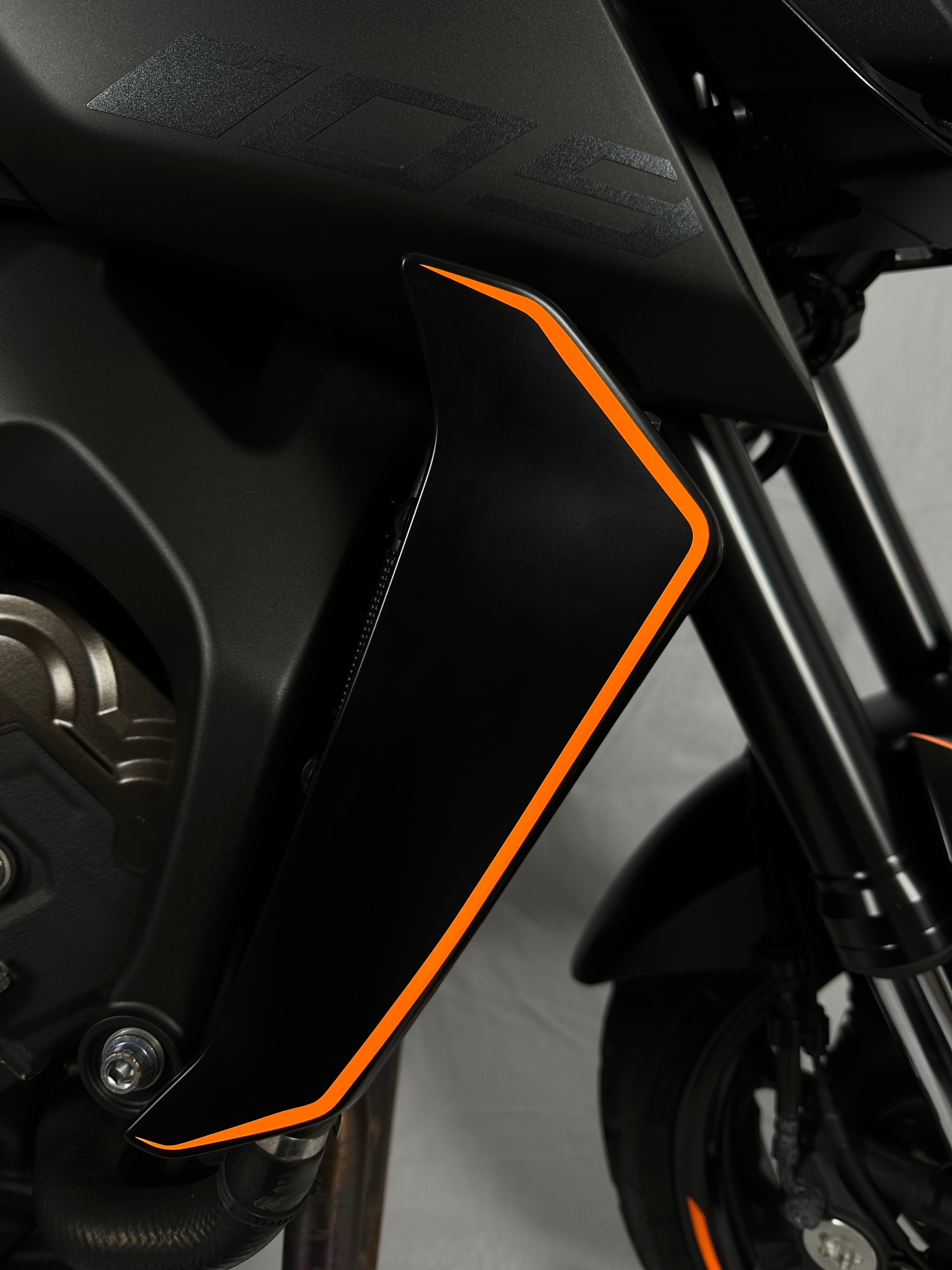 Evotech Radiator Guard | Yamaha MT-09 SP - G&G Shop Evotech Radiator Guard | Yamaha MT-09 SP - G&G Shop