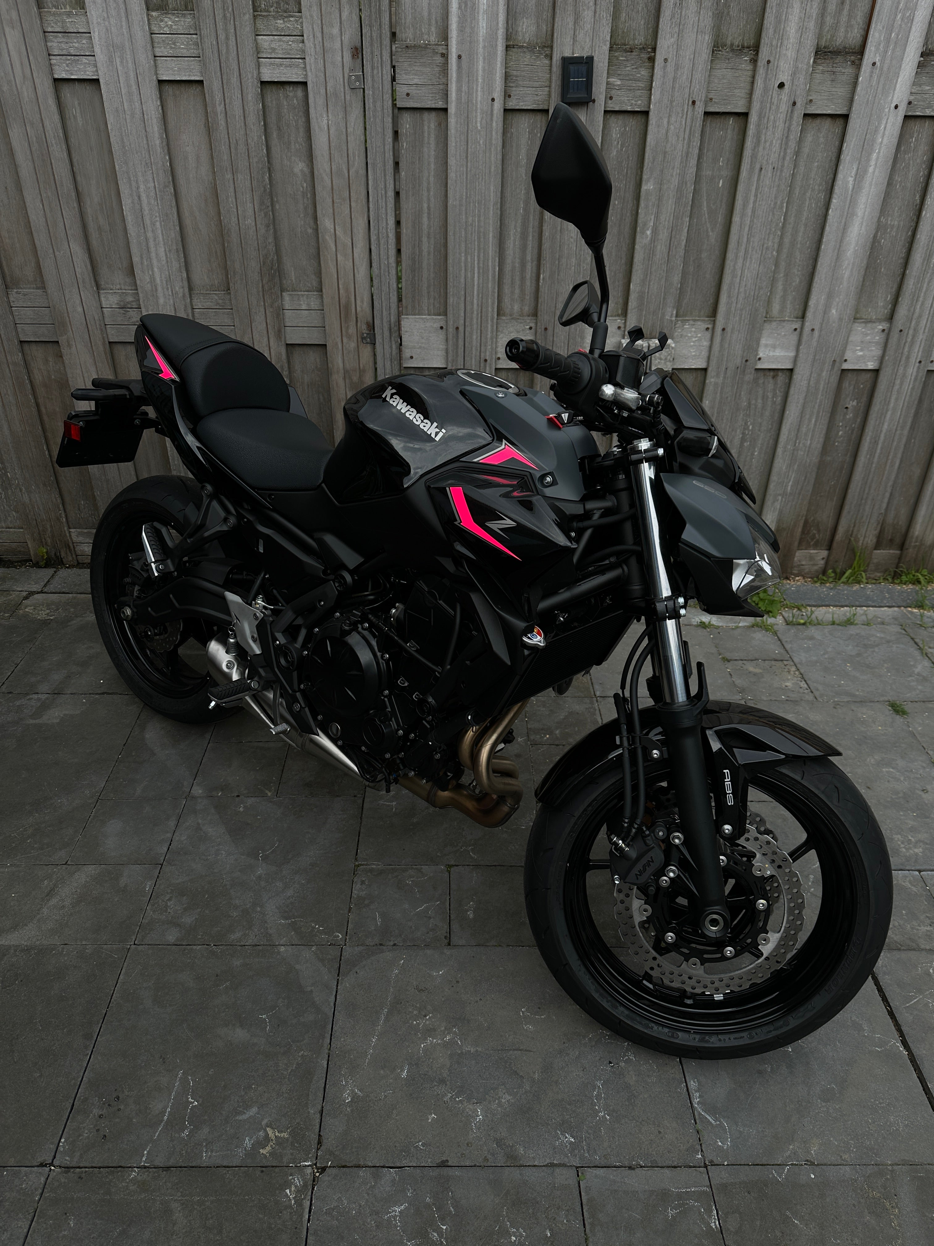 Kawasaki Z650 (2025) Stock Sticker Set