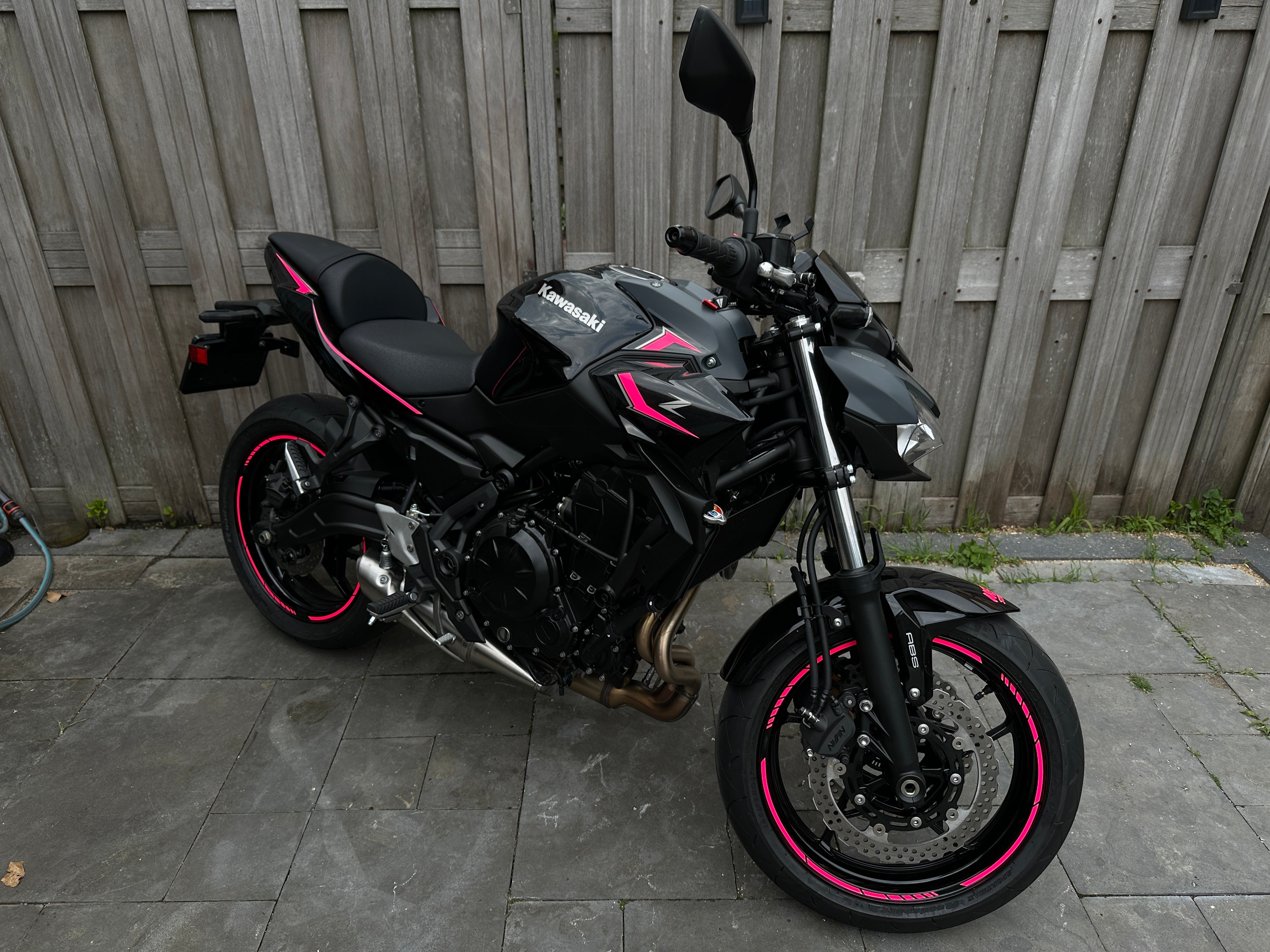 Full Kawasaki Z650 (2025) Stock Sticker Set