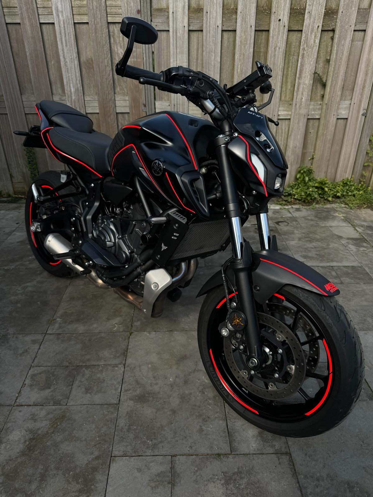 Yamaha MT07 Nero Sticker Set (2021-2024)