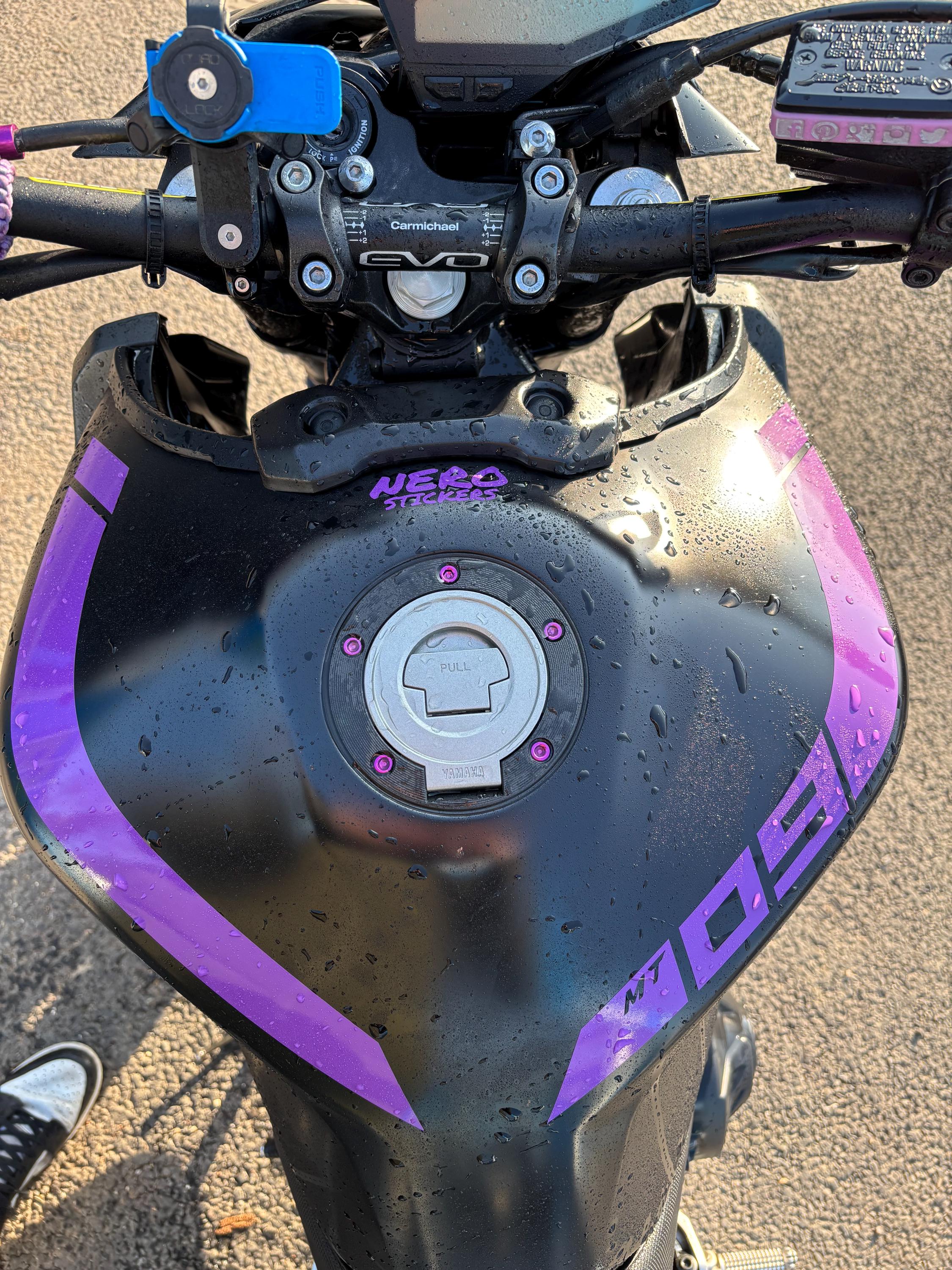 Yamaha MT09 (2017-2020) Tank Sticker 1.0