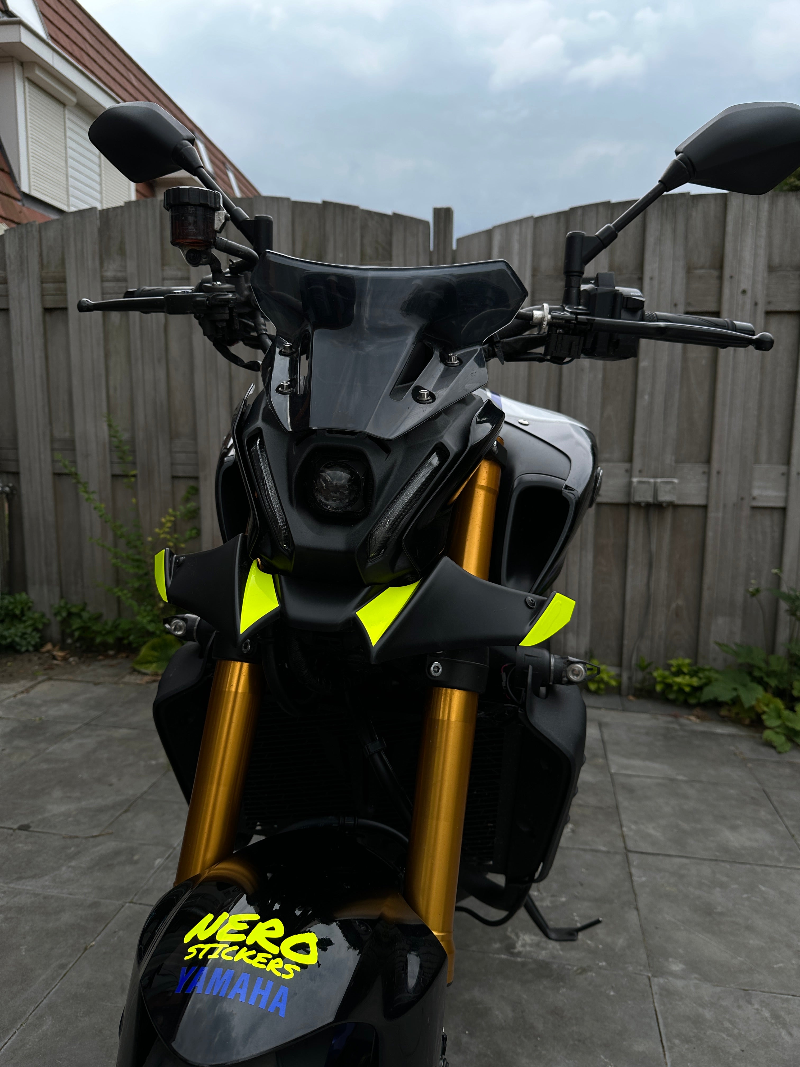 Yamaha MT09 Front Spoiler Sticker 4.0