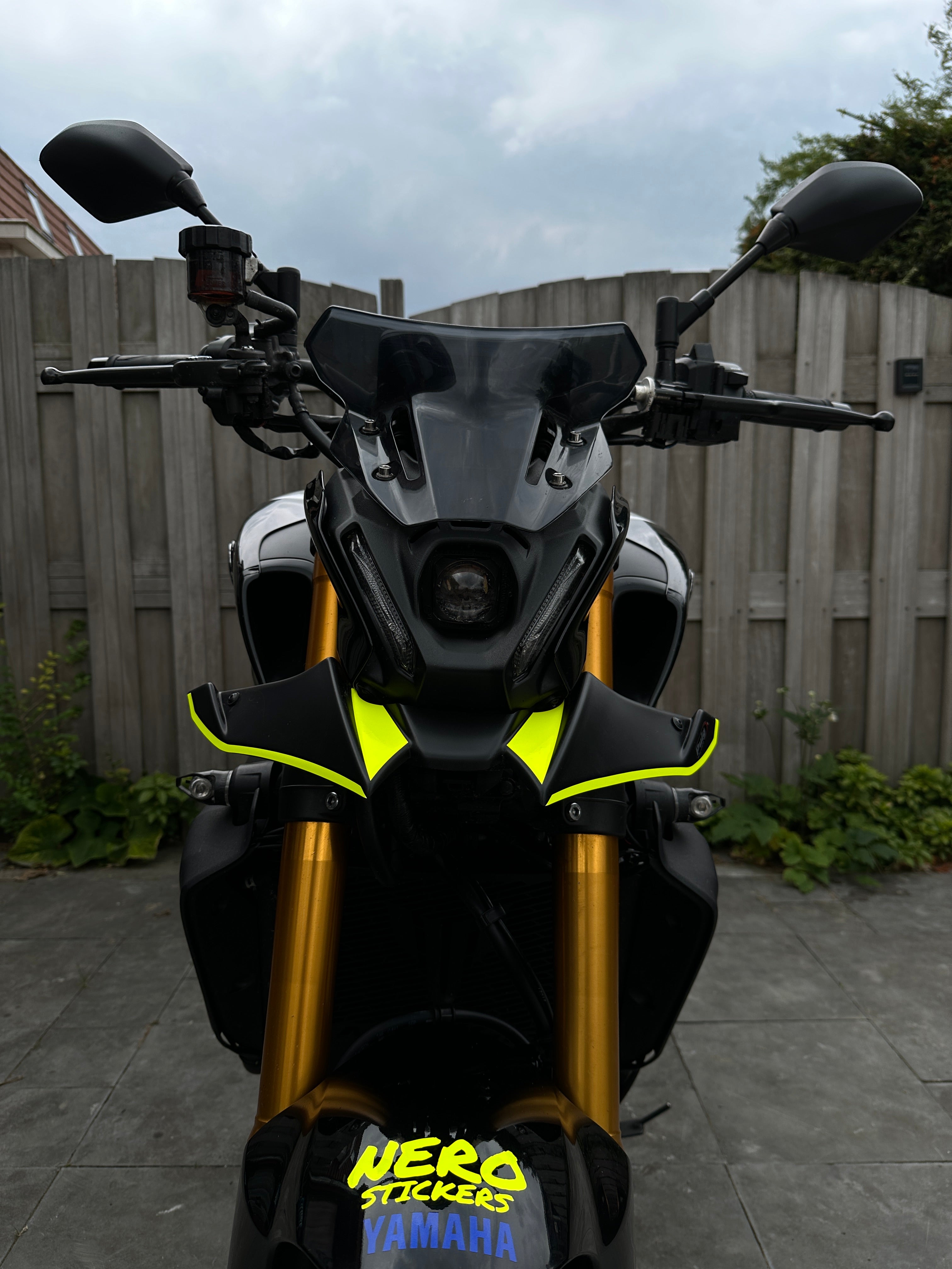 Yamaha MT09 Front Spoiler Sticker 6.0