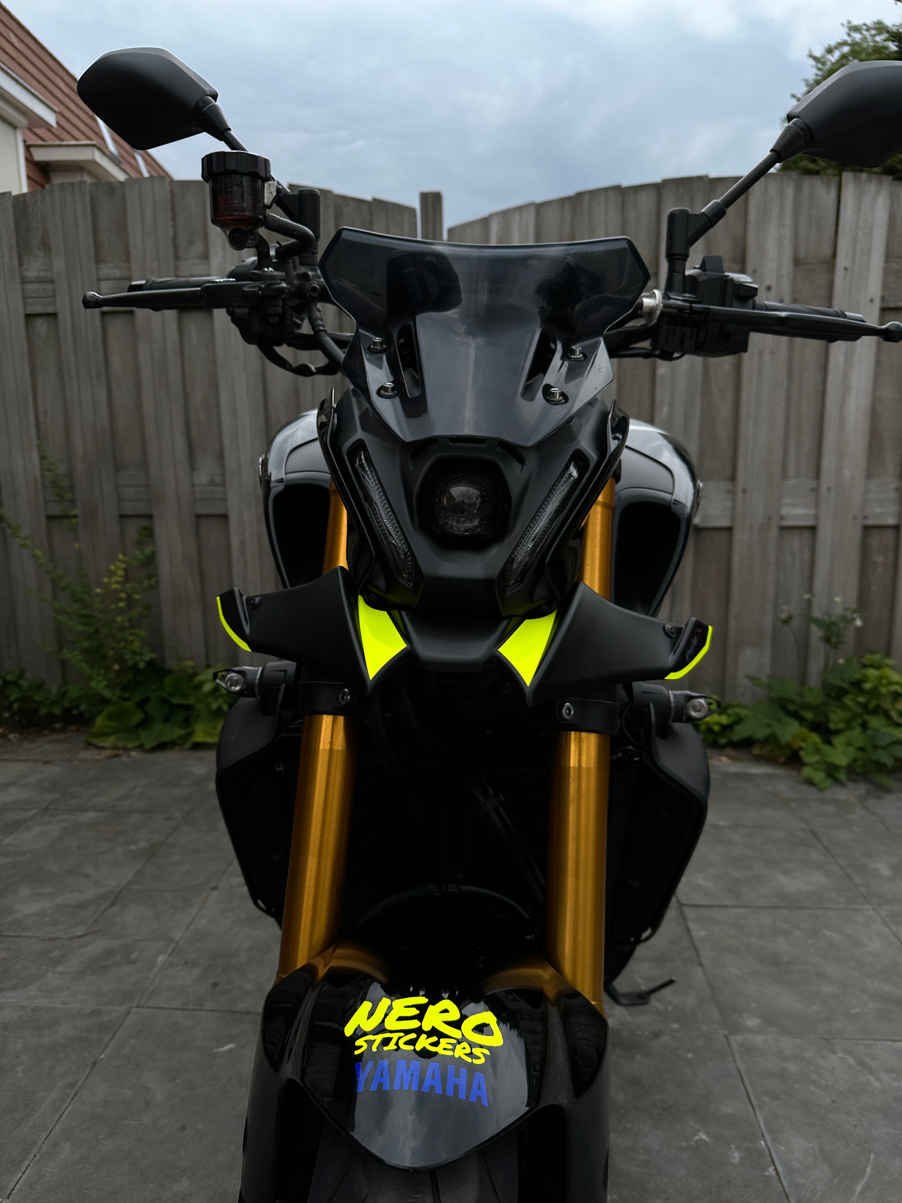 Yamaha MT09 Front Spoiler Sticker 7.0