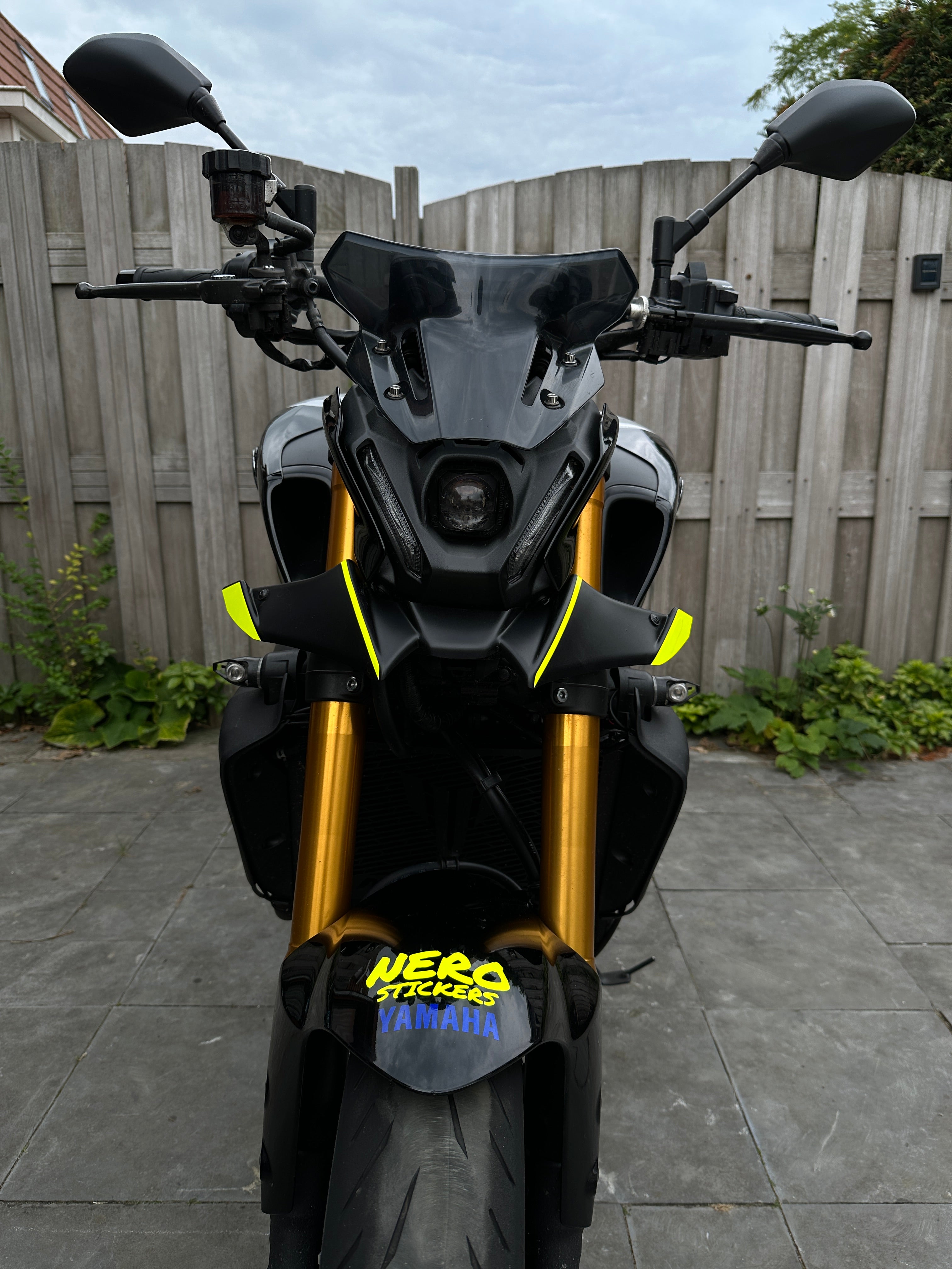 Yamaha MT09 Front Spoiler Sticker 10.0