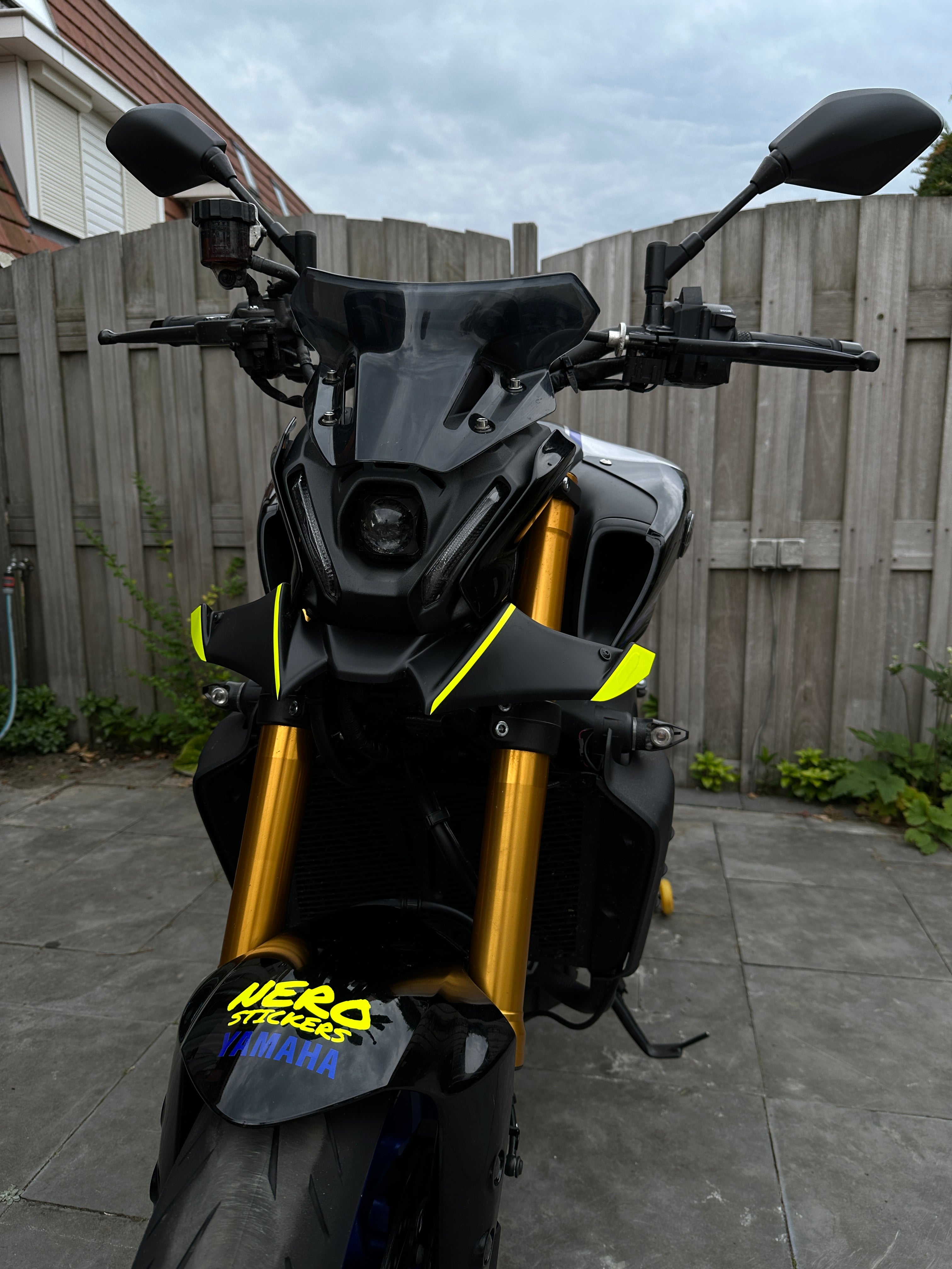 Yamaha MT09 Front Spoiler Sticker 10.0