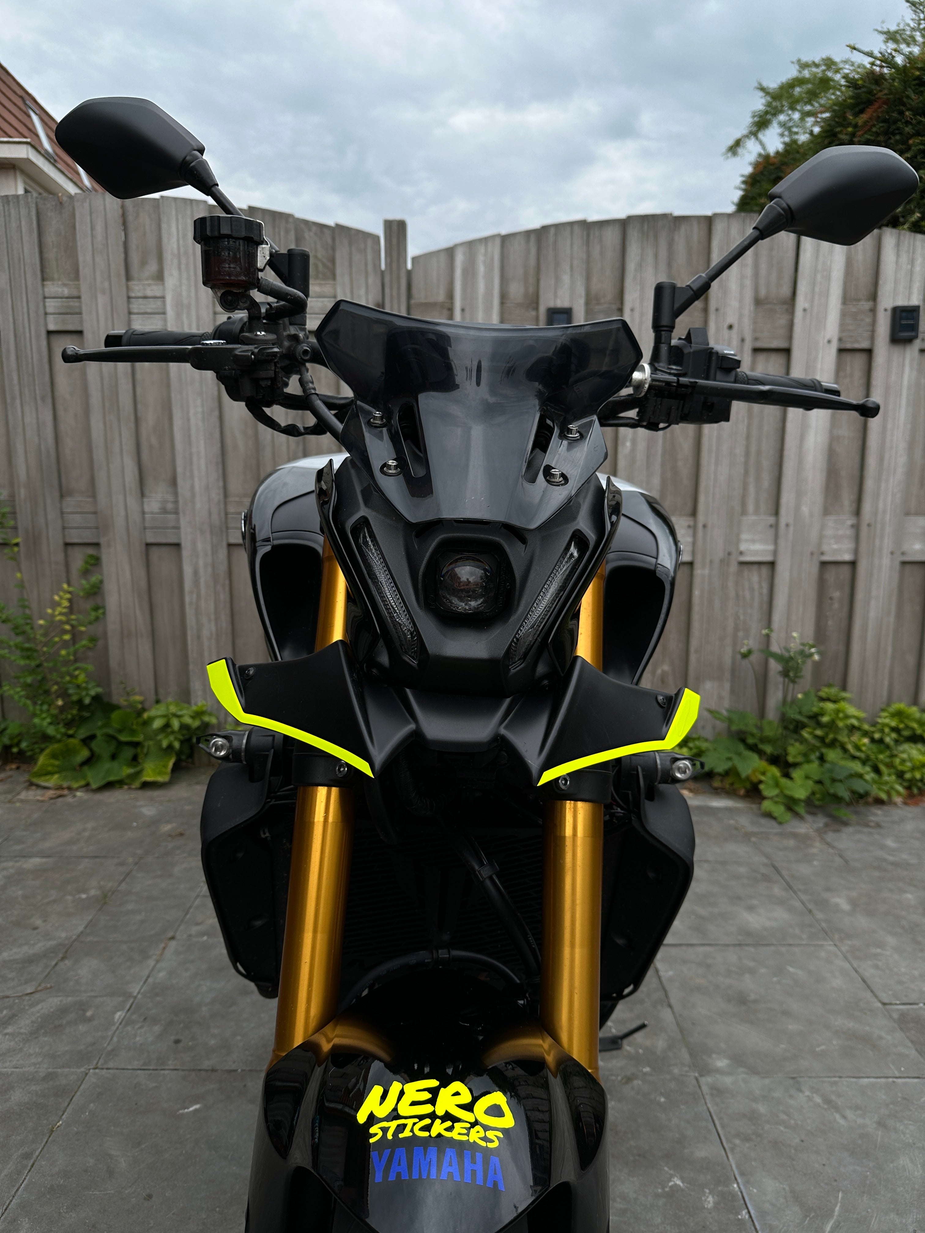 Yamaha MT09 Front Spoiler Sticker 2.0