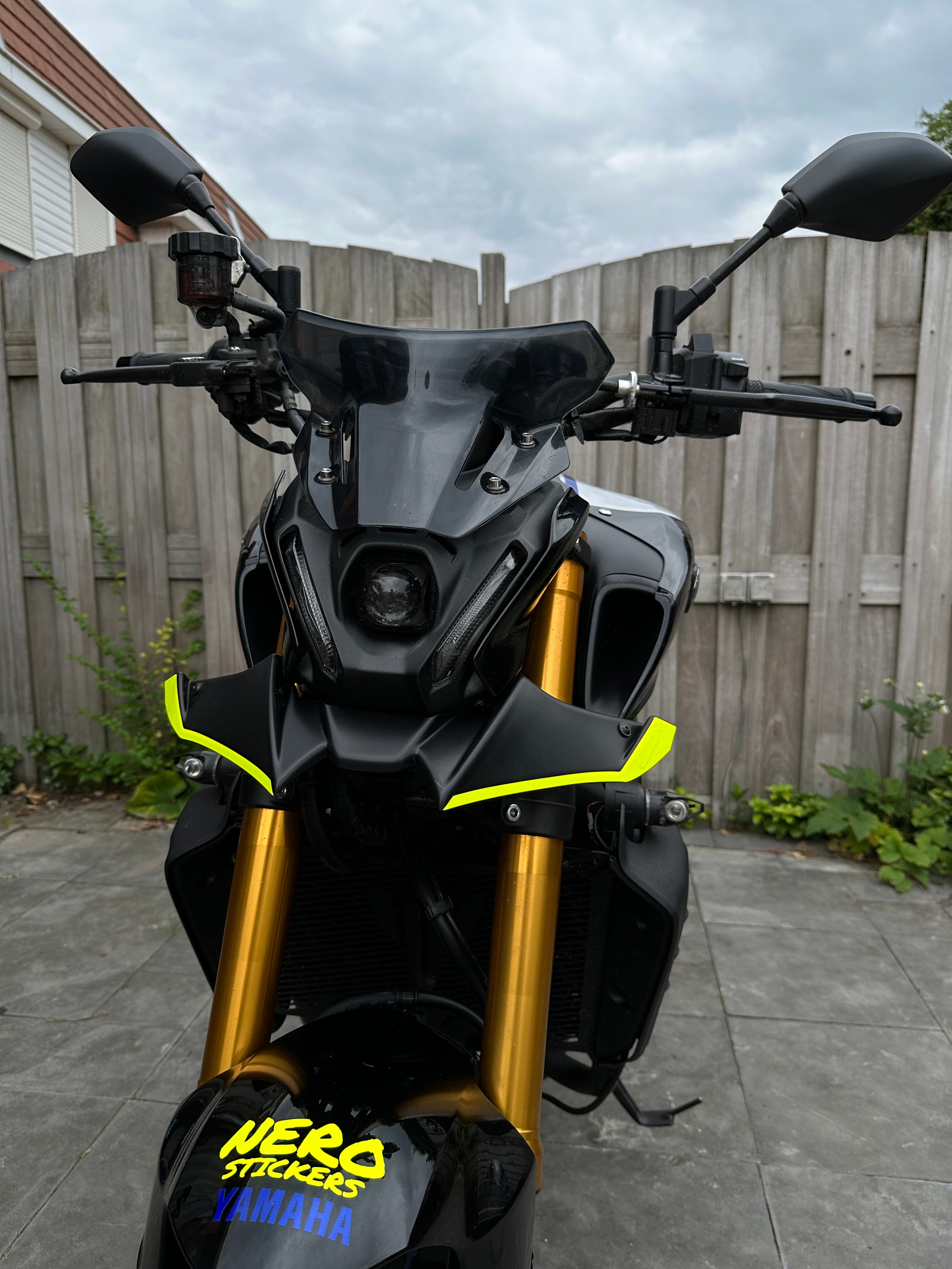 Yamaha MT09 Front Spoiler Sticker 2.0