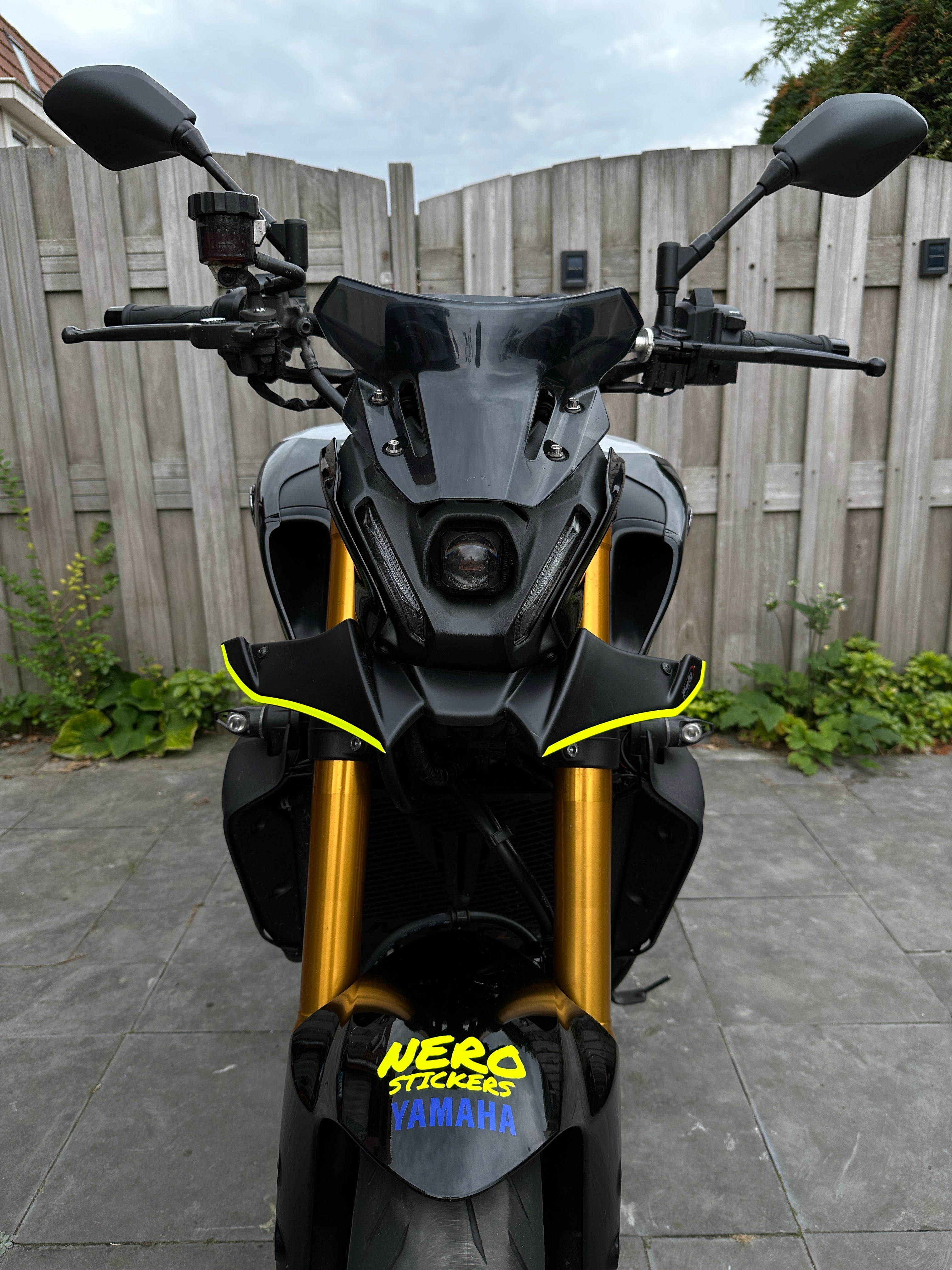 Yamaha MT09 Front Spoiler Sticker 1.0