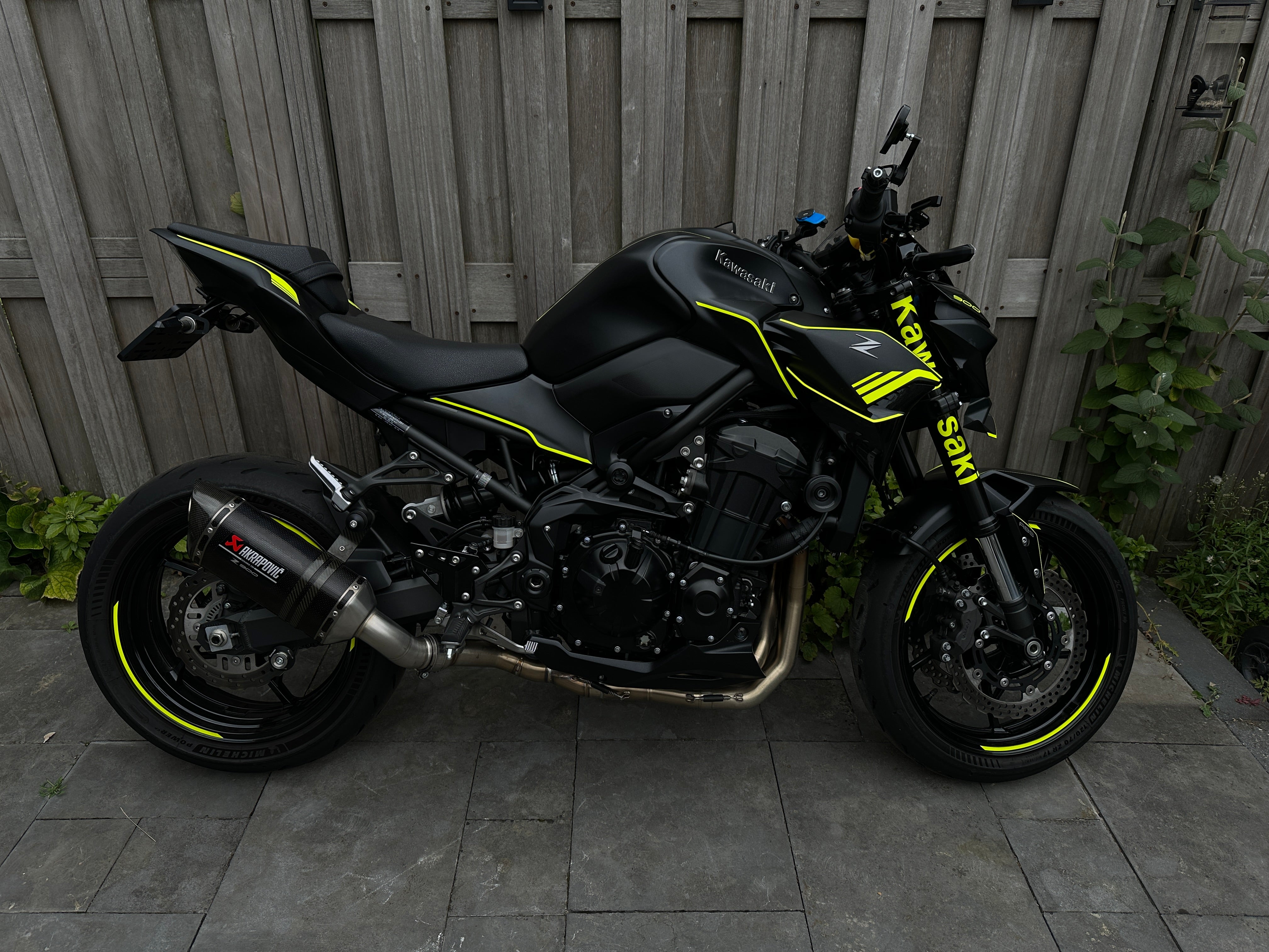 Kawasaki Z900 Tron Stickerset (2020>2024)