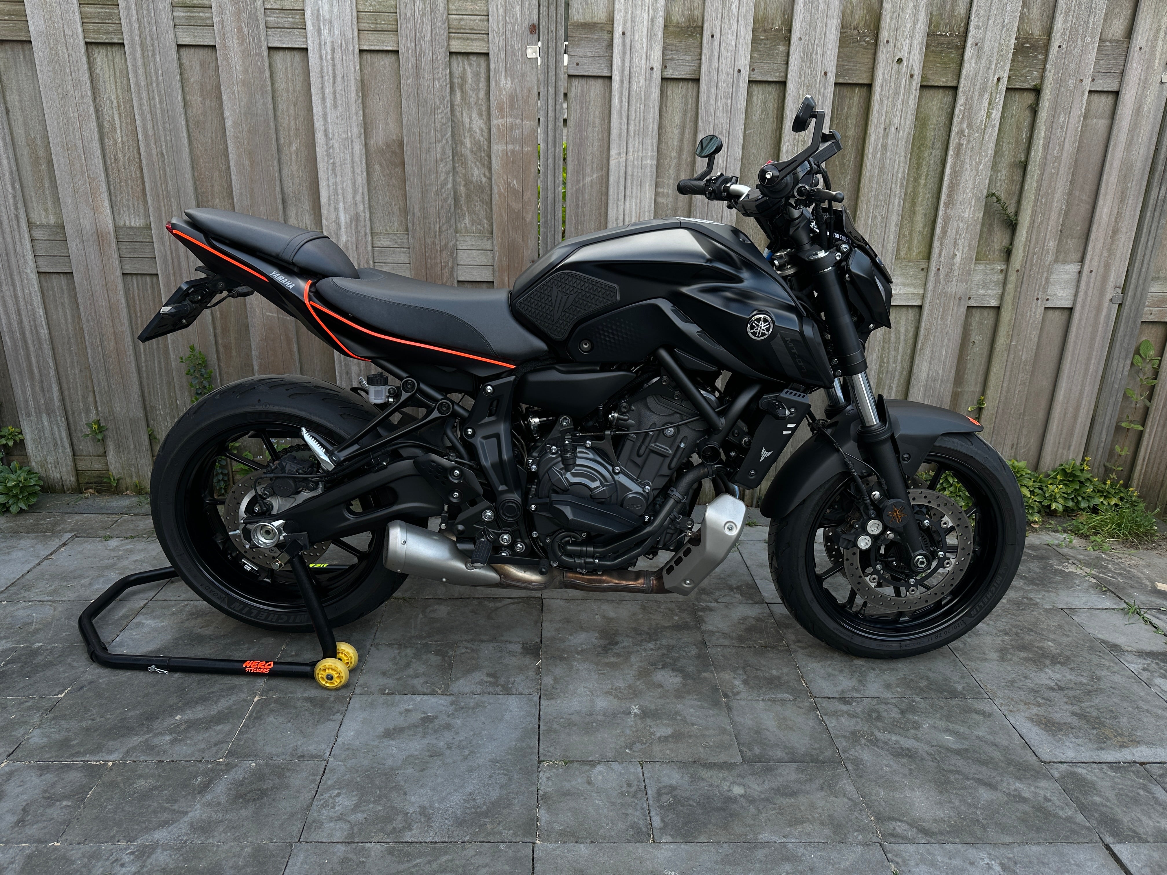 Yamaha MT07 Rear Seat Fender Sticker Set 2.0 – Nero Stickers