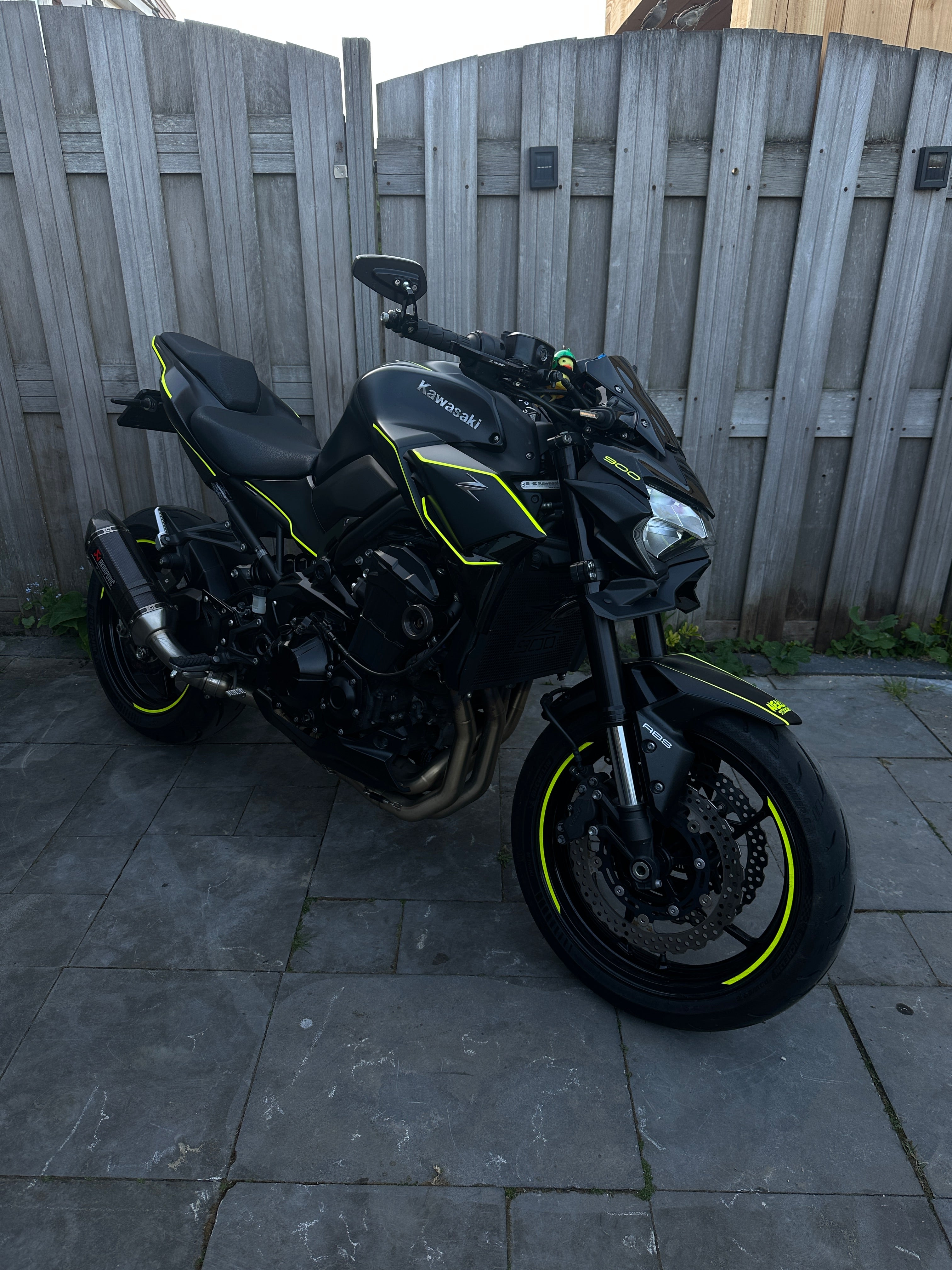 Kawasaki Z900 Nero Sticker Set (2020-2024)